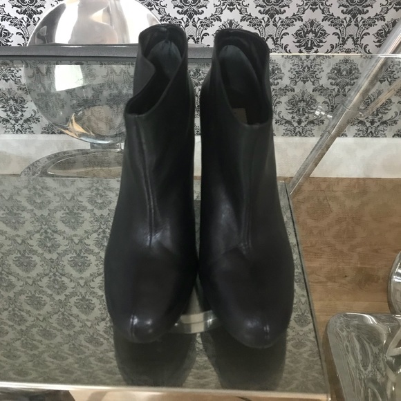 Zara Black Leather Booties - Picture 2 of 8